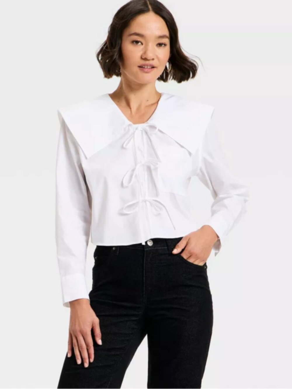 Women's Long Sleeve Relaxed V-Neck Tie-Front Blouse new medium